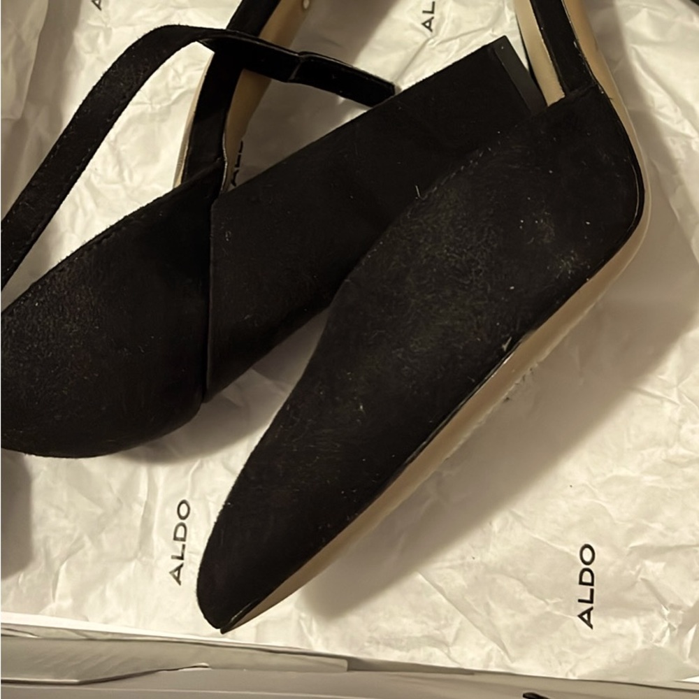Black heels size 7, fit 7 and 7.5, great for work and casual wear